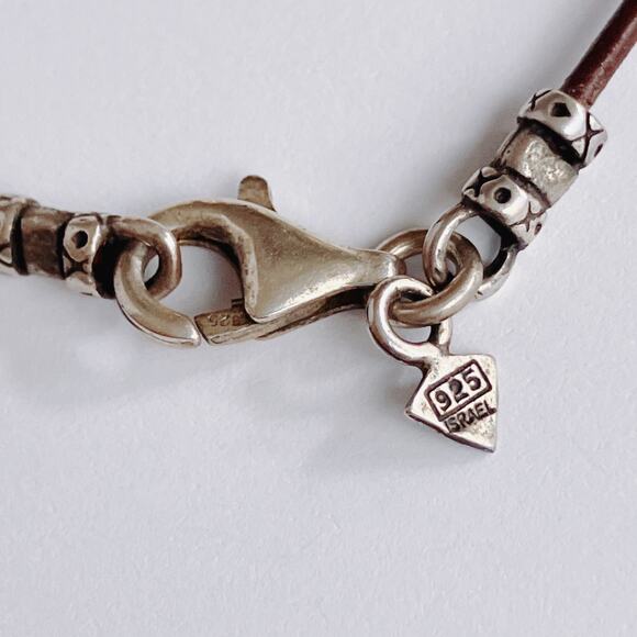 Silpada N1940 Signed 925 Labradorite Leather Necklace Boho Pendant - Picture 10 of 11